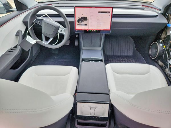 2026 TESLA MODEL 3