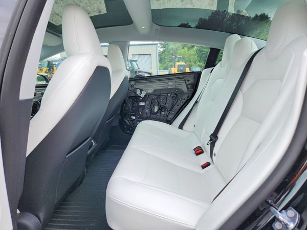 2026 TESLA MODEL 3