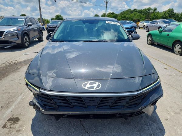 2024 HYUNDAI ELANTRA