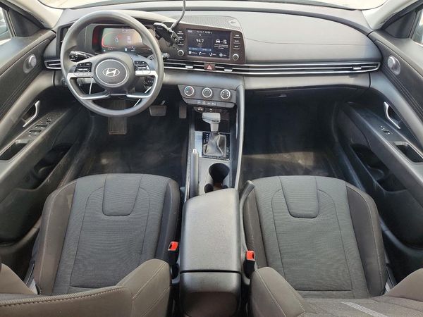2024 HYUNDAI ELANTRA