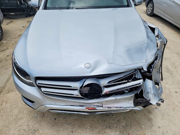 2016 MERCEDES-BENZ GLC GLC300