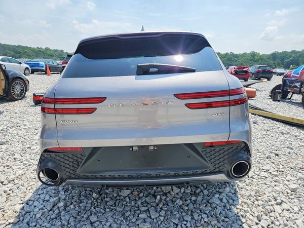 2022 GENESIS GV70
