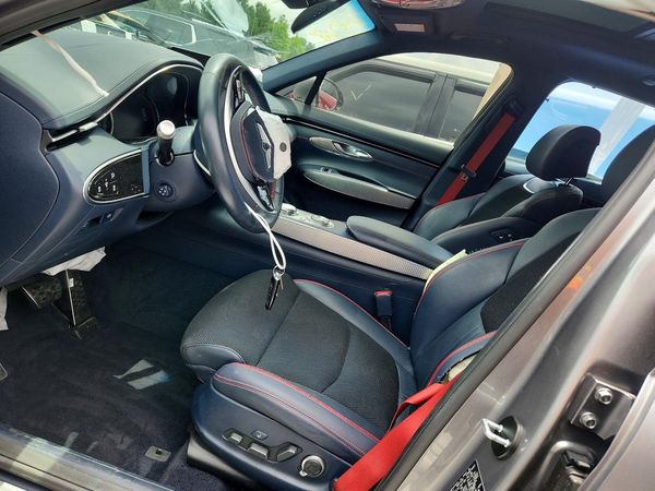 2022 GENESIS GV70