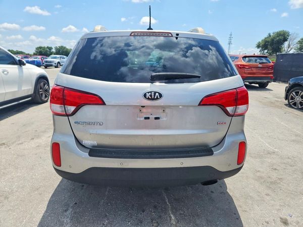 2015 KIA SORENTO