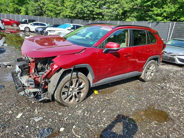 2019 TOYOTA RAV4 XLE Premium