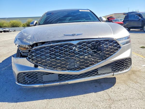 2023 GENESIS G90