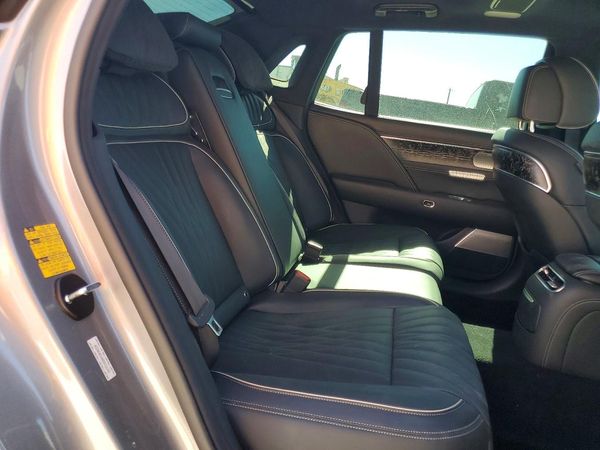 2023 GENESIS G90