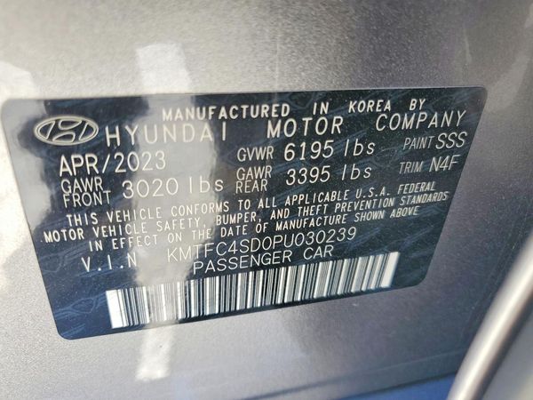 2023 GENESIS G90