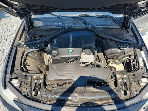 2016 BMW 4 SERIES xDrive GC — Engine bay