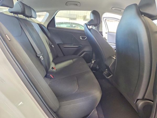 2026 KIA K4 LX, LXS