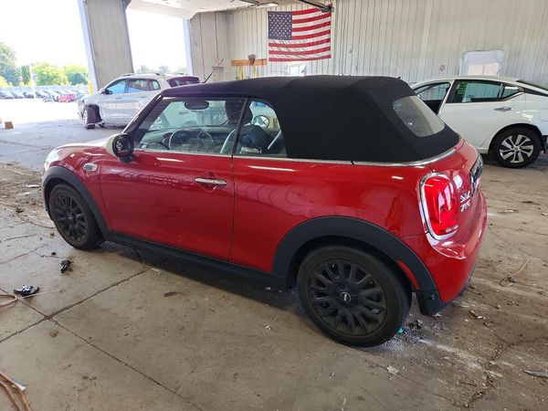 2018 MINI COOPER