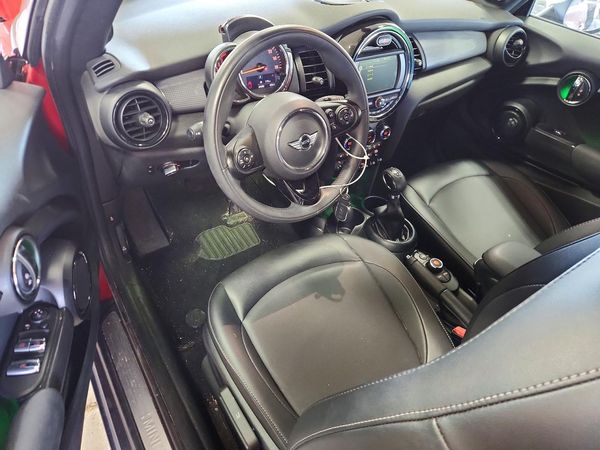 2018 MINI COOPER