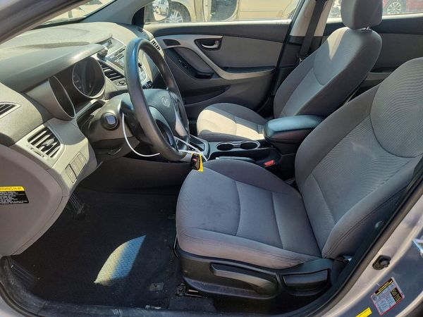 2016 HYUNDAI ELANTRA — DENT