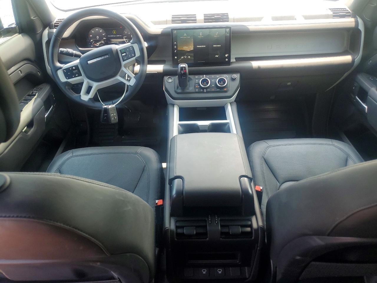 2025 LAND ROVER DEFENDER 110 X-Dynamic SE