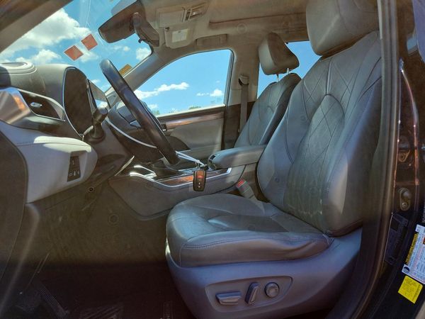 2020 TOYOTA HIGHLANDER