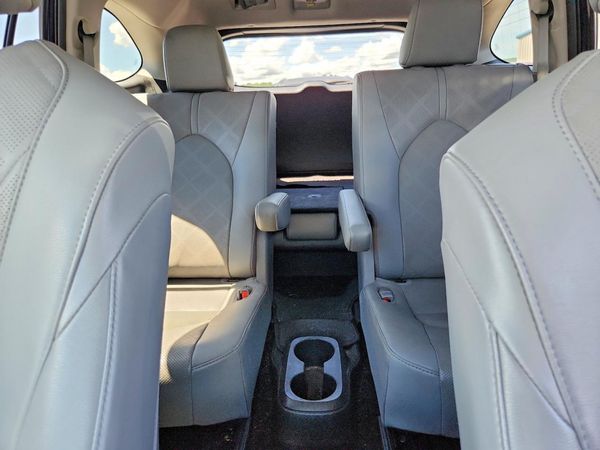 2020 TOYOTA HIGHLANDER