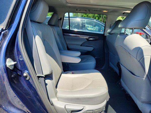 2020 TOYOTA HIGHLANDER