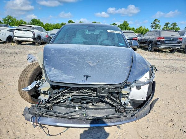 2026 TESLA MODEL 3