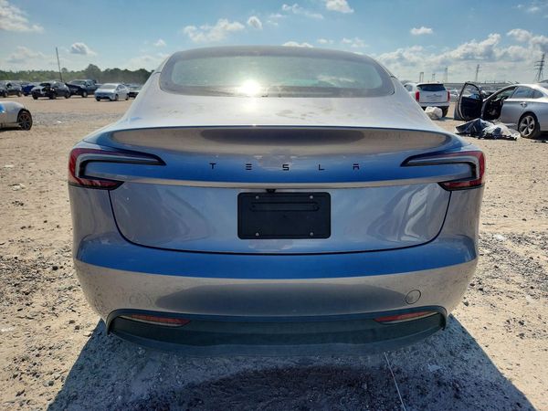 2026 TESLA MODEL 3