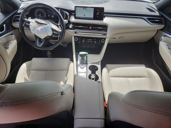 2025 GENESIS G70