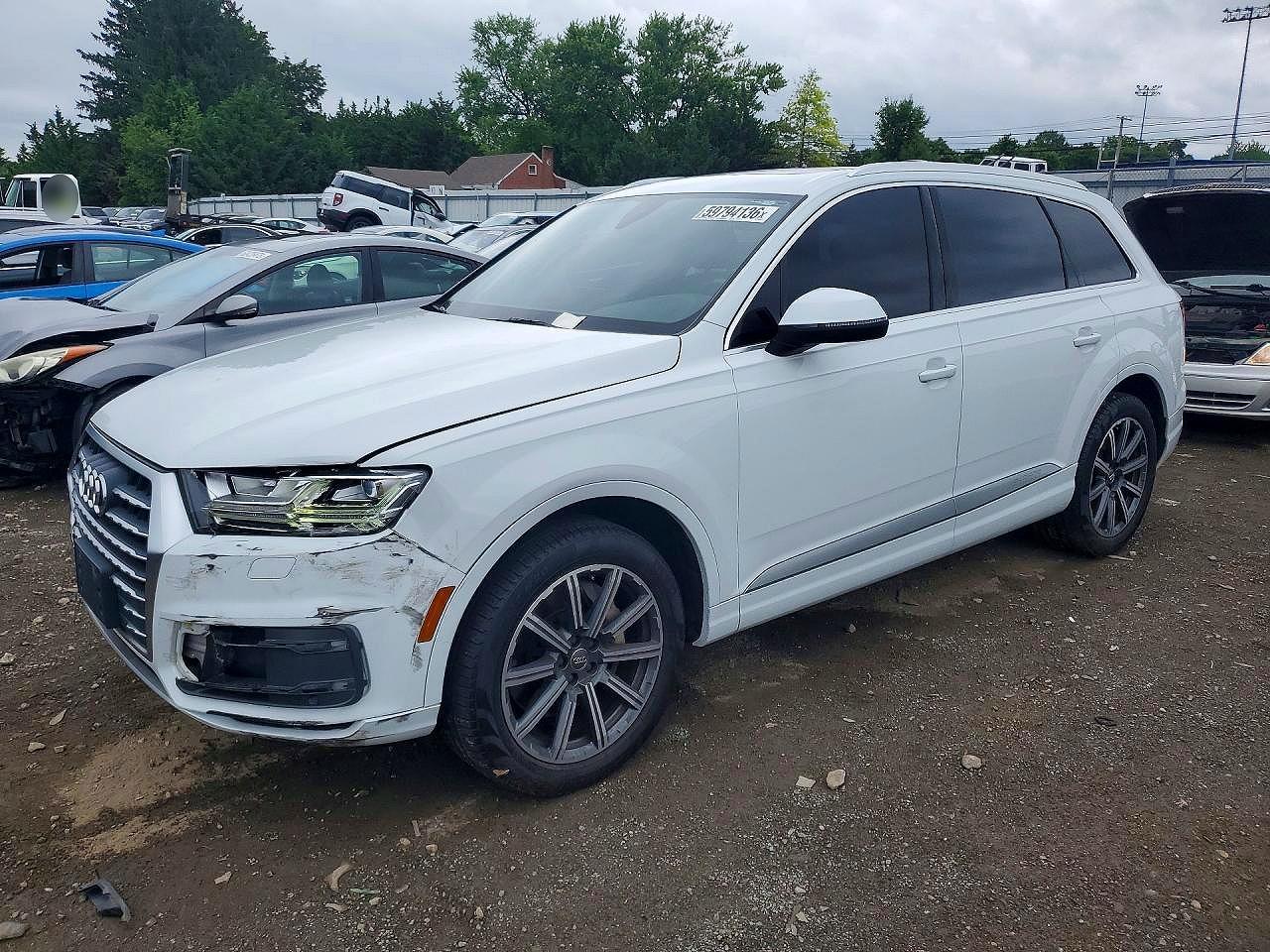 2017 AUDI Q7 quattro Premium Plus