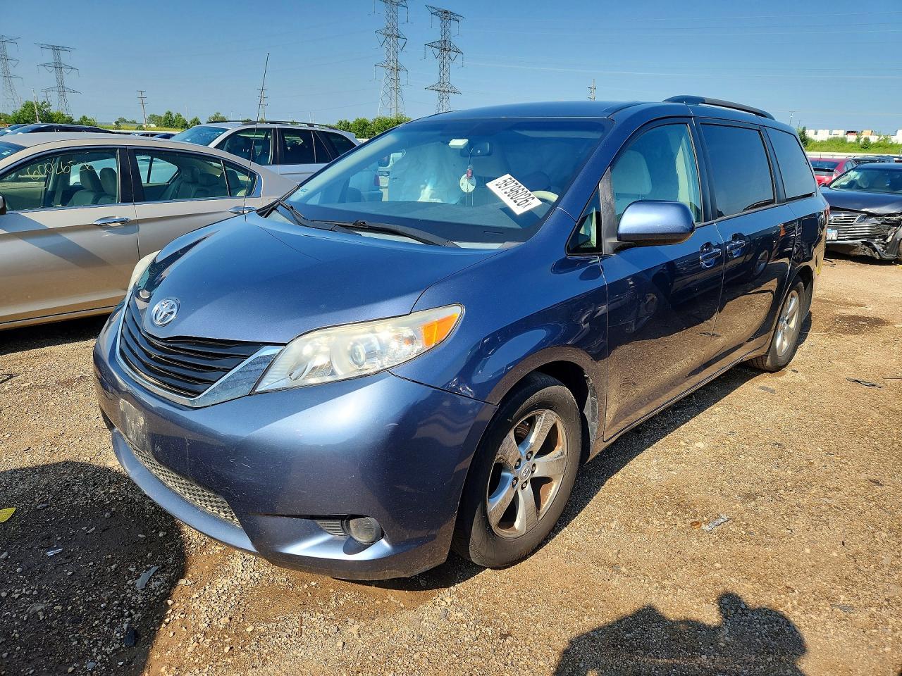 2014 TOYOTA SIENNA