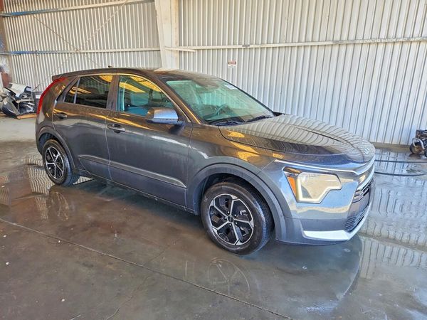 2026 KIA NIRO LX