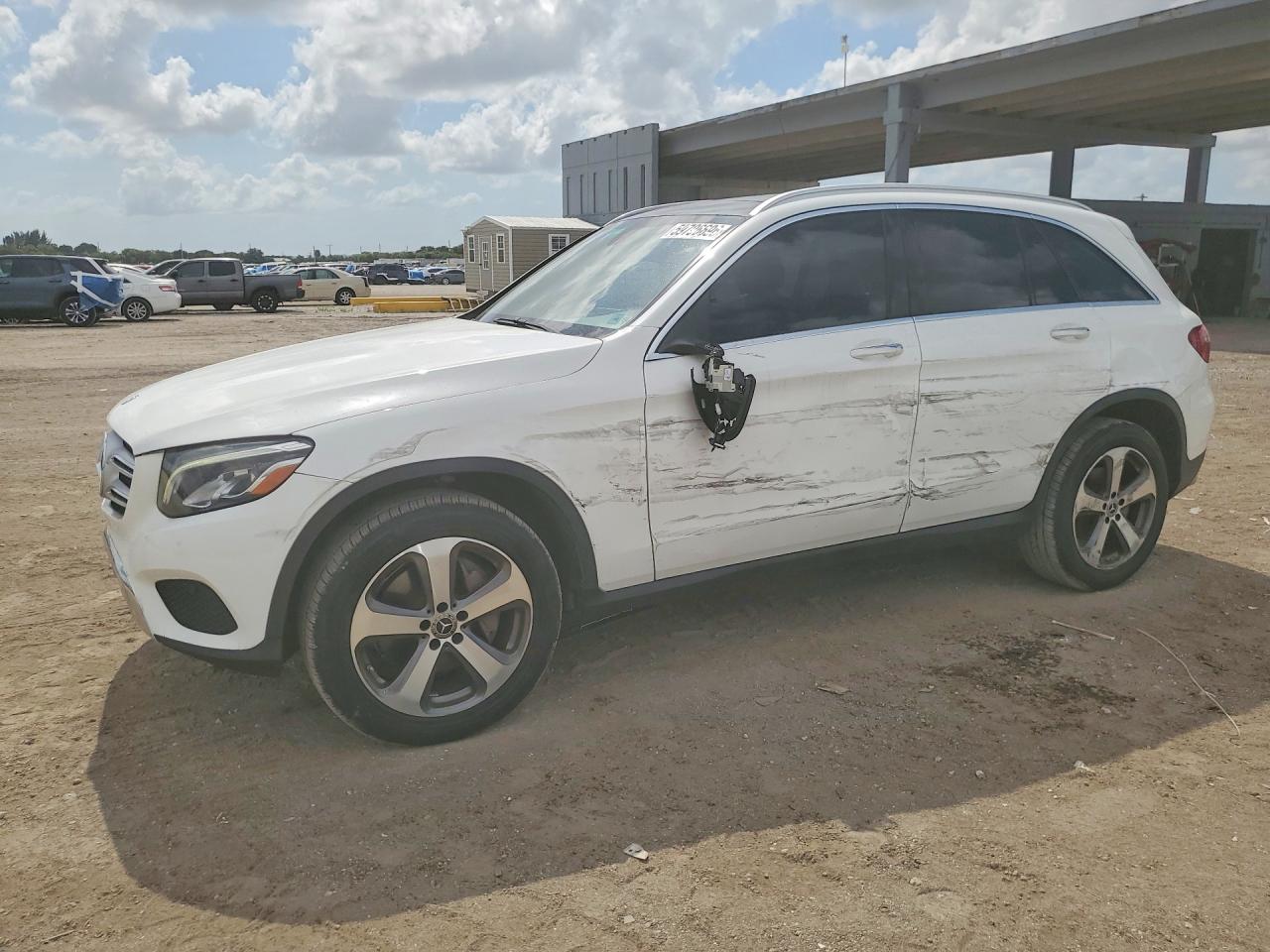 2019 MERCEDES-BENZ GLC GLC300