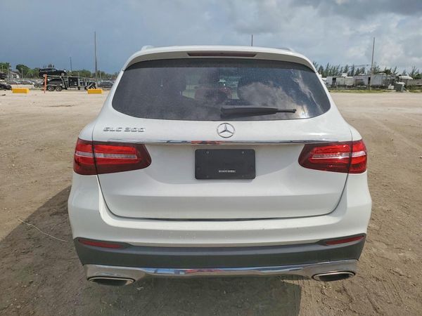 2019 MERCEDES-BENZ GLC GLC300