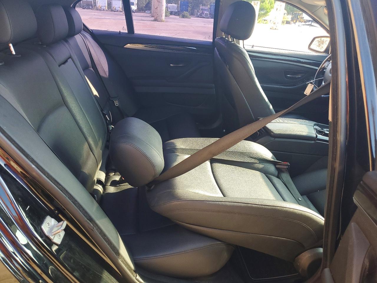 2016 BMW 528