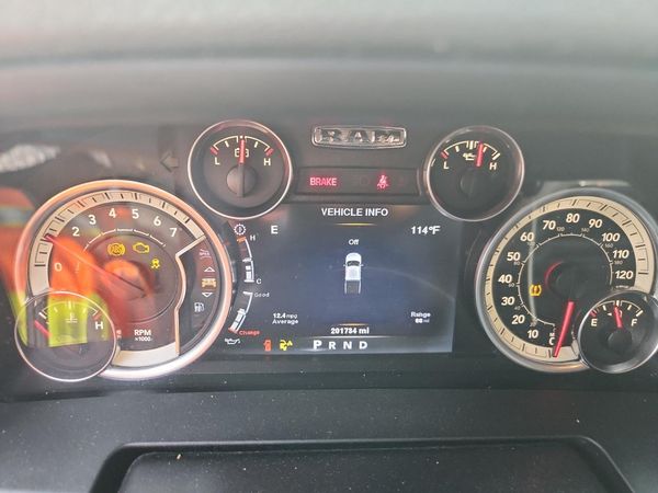 2014 RAM 1500 SLT