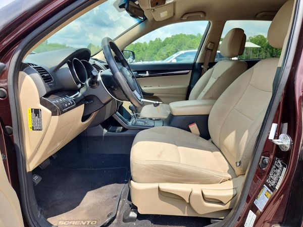 2013 KIA SORENTO Base / LX