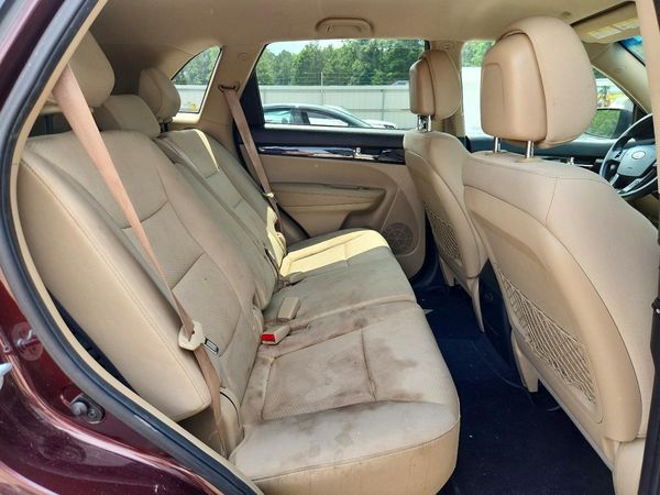 2013 KIA SORENTO Base / LX