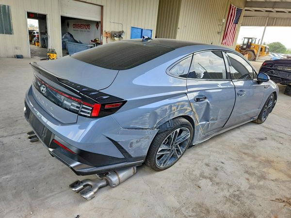 2025 HYUNDAI SONATA