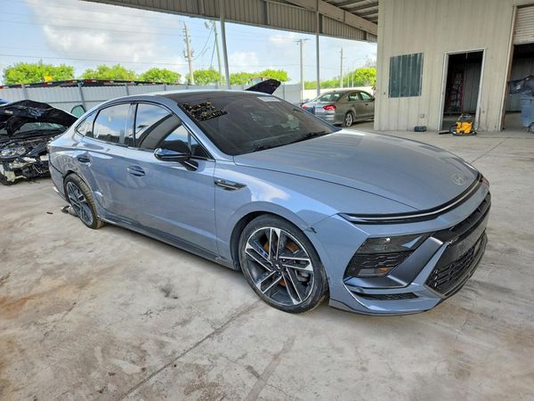 2025 HYUNDAI SONATA