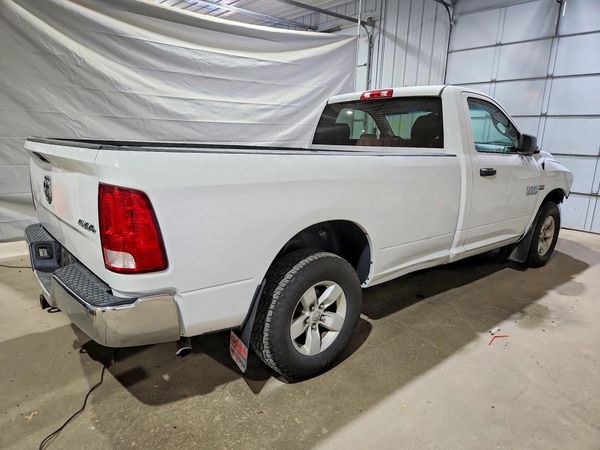 2016 RAM 1500 ST