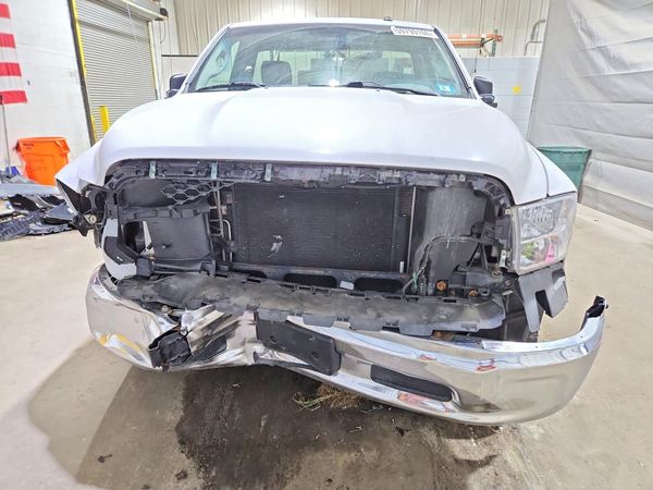 2016 RAM 1500 ST