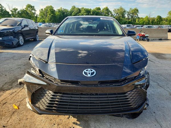2026 TOYOTA CAMRY