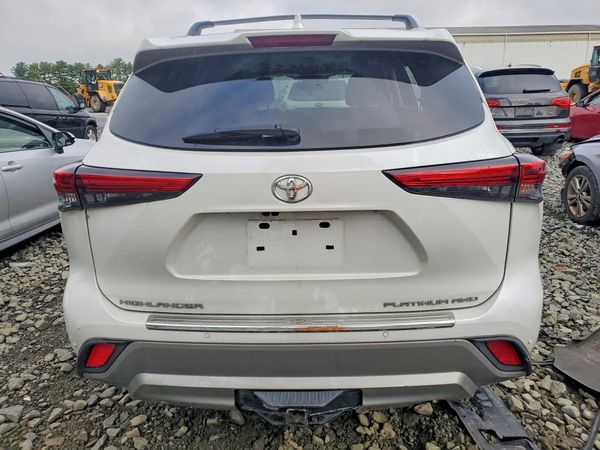 2022 TOYOTA HIGHLANDER Platinum