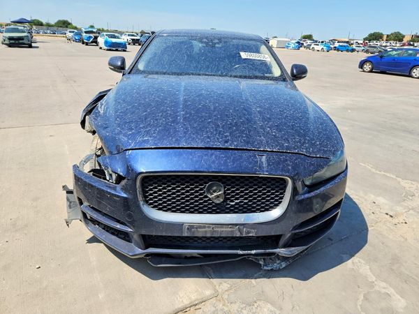 2017 JAGUAR XE