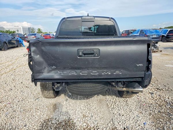 2019 TOYOTA TACOMA SR5