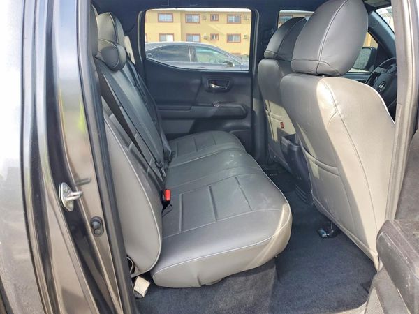2019 TOYOTA TACOMA SR5