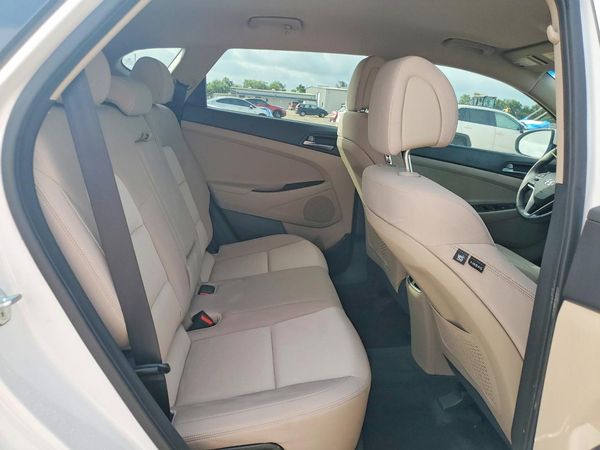 2017 HYUNDAI TUCSON