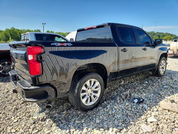 2021 CHEVROLET SILVERADO Custom — PSRA