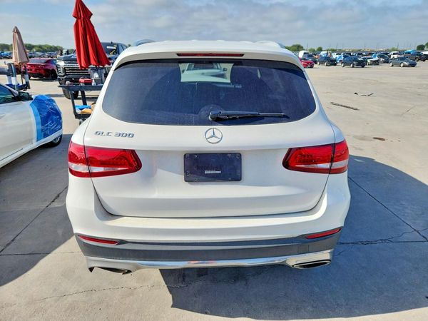 2018 MERCEDES-BENZ GLC GLC300