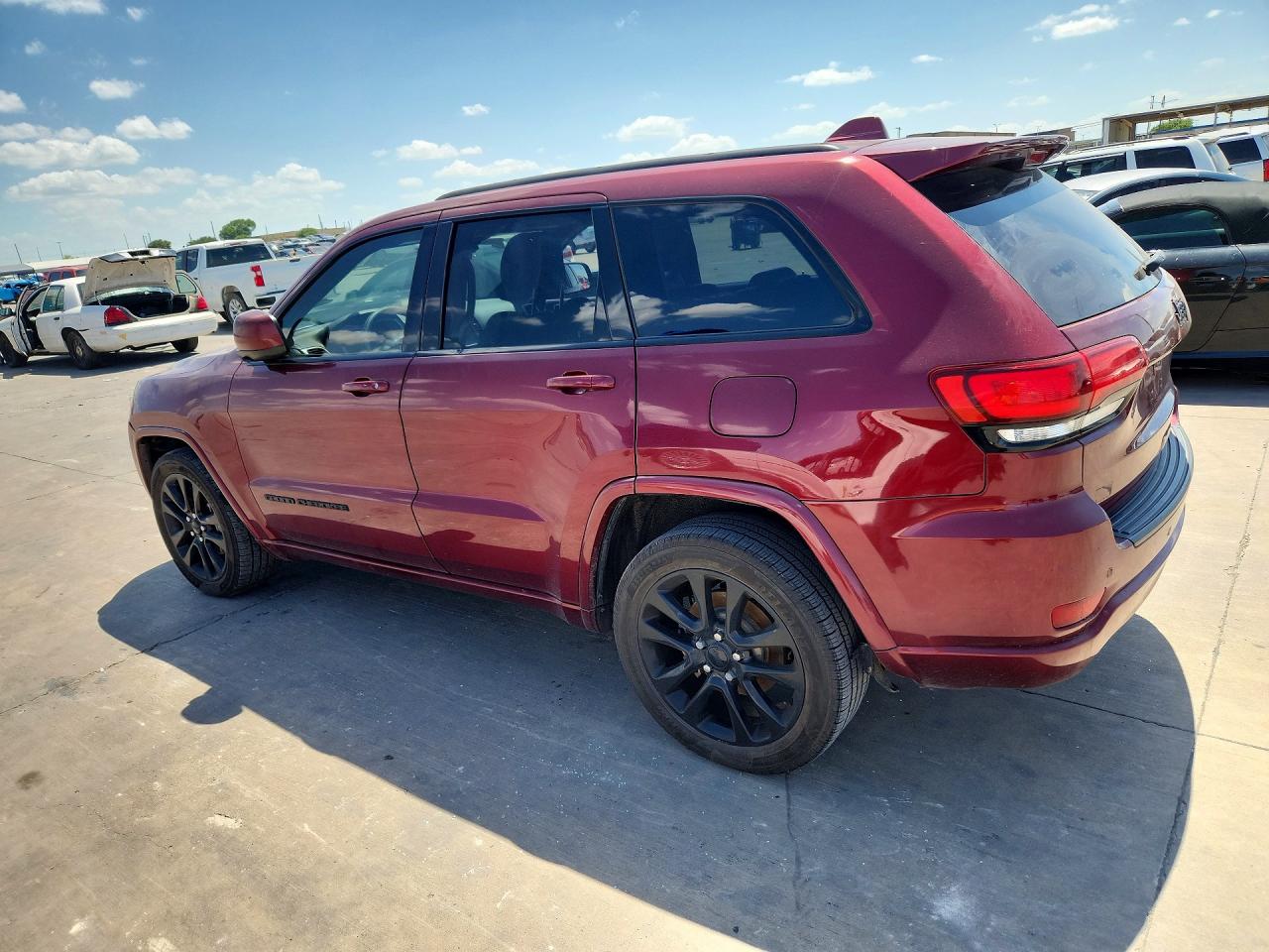 2020 JEEP GRAND CHEROKEE LAREDO 4X2