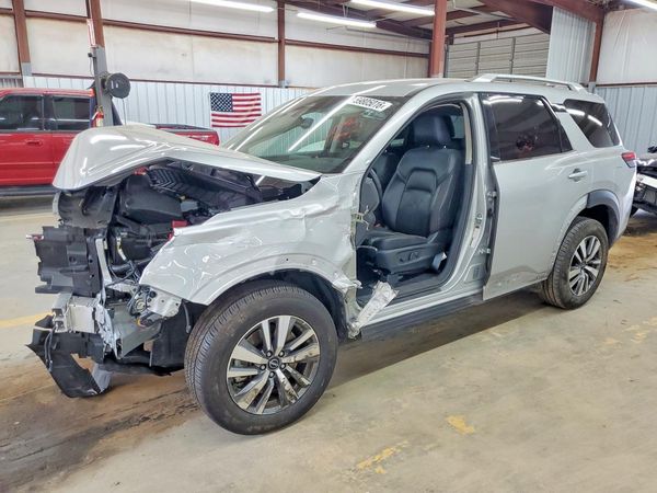 2025 NISSAN PATHFINDER SL — Front 3/4