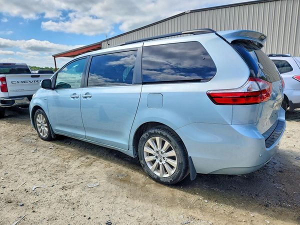2016 TOYOTA SIENNA