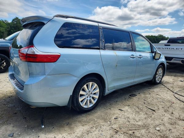 2016 TOYOTA SIENNA
