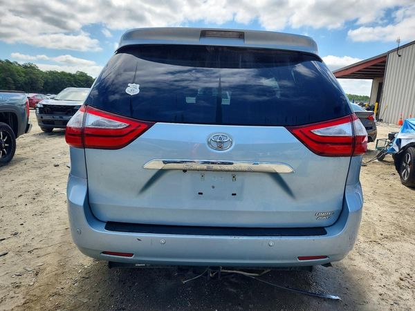 2016 TOYOTA SIENNA